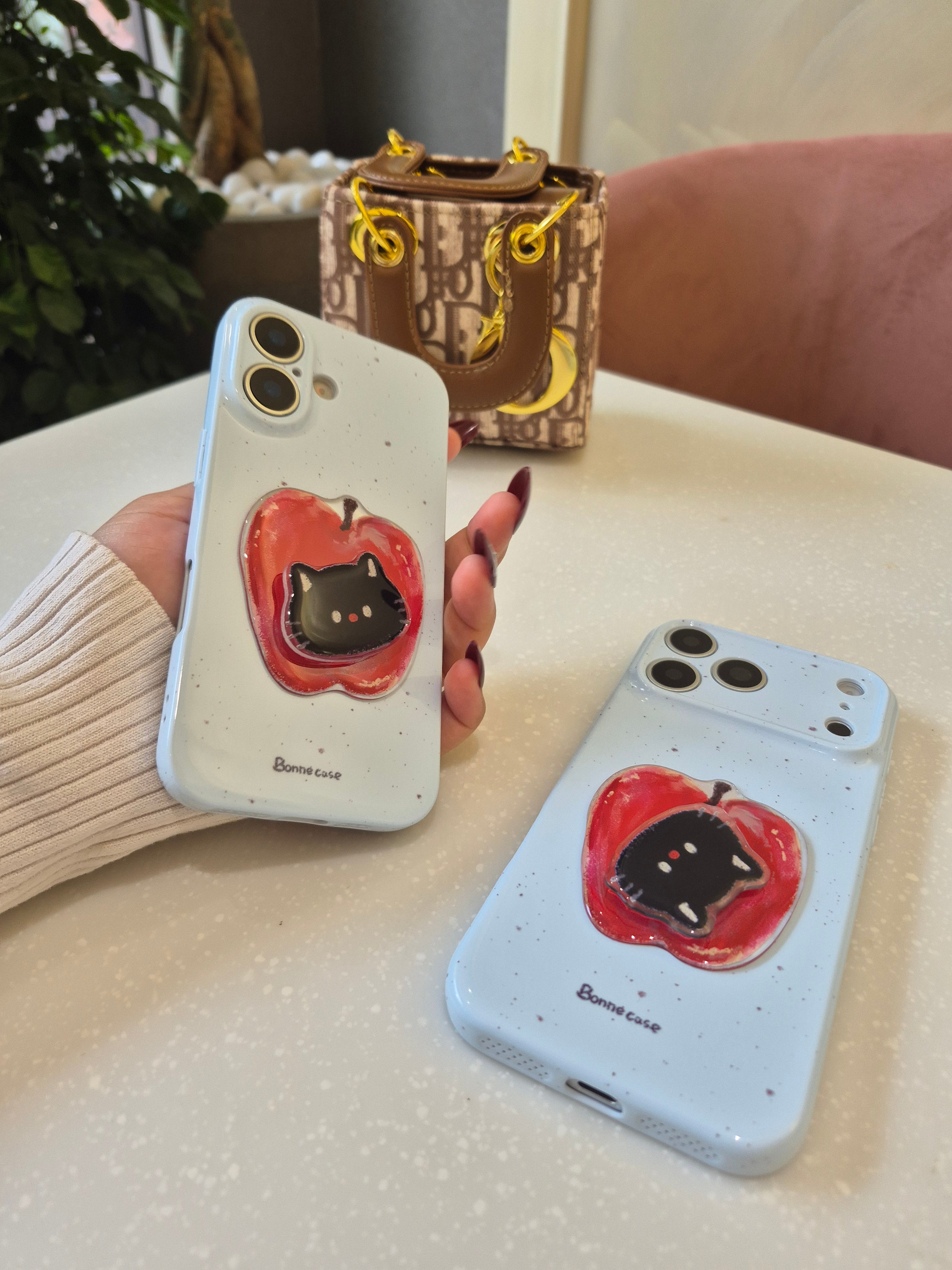 Kitty Apple Case