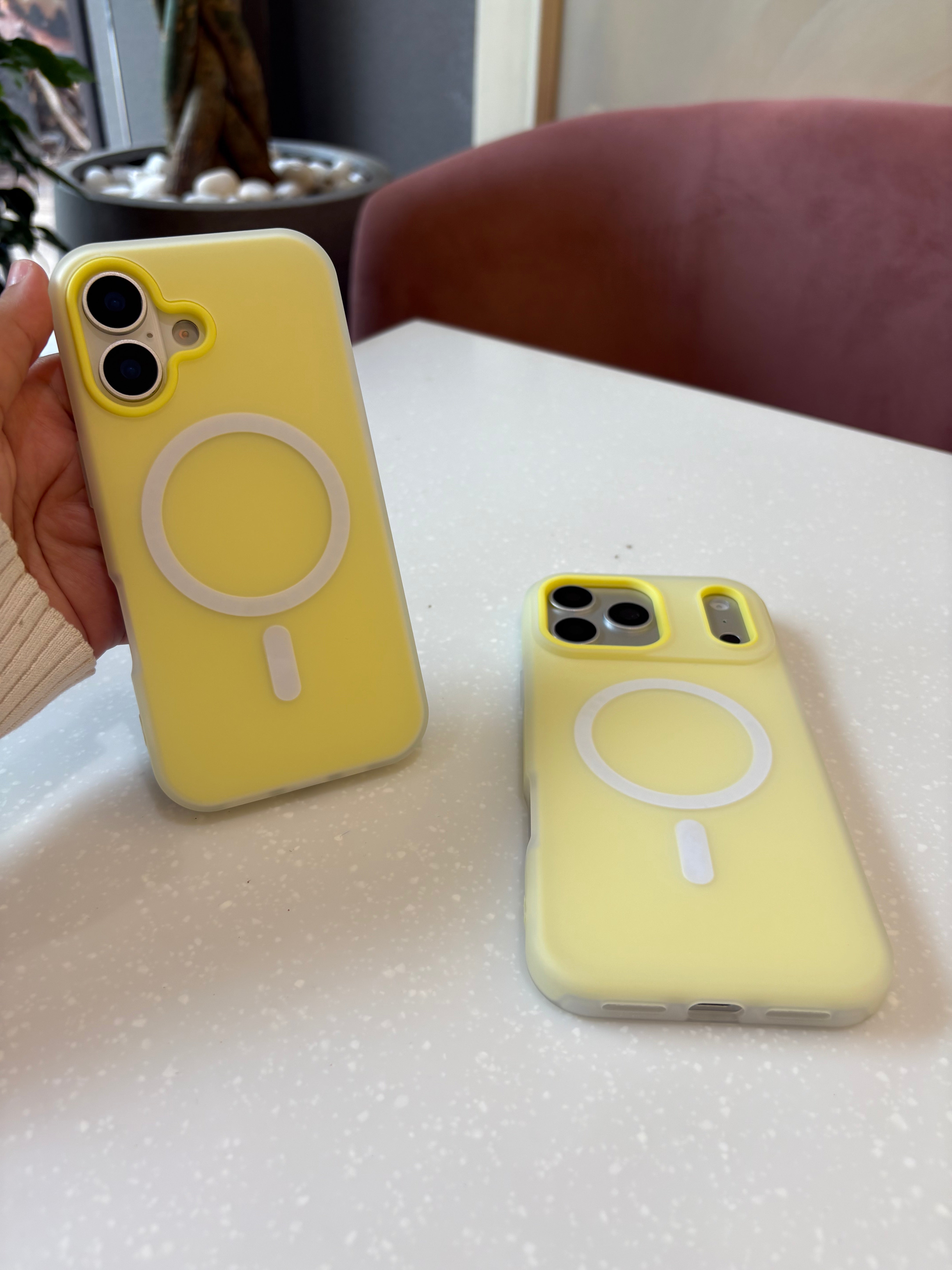 Jelly MagSafe Phone Cover