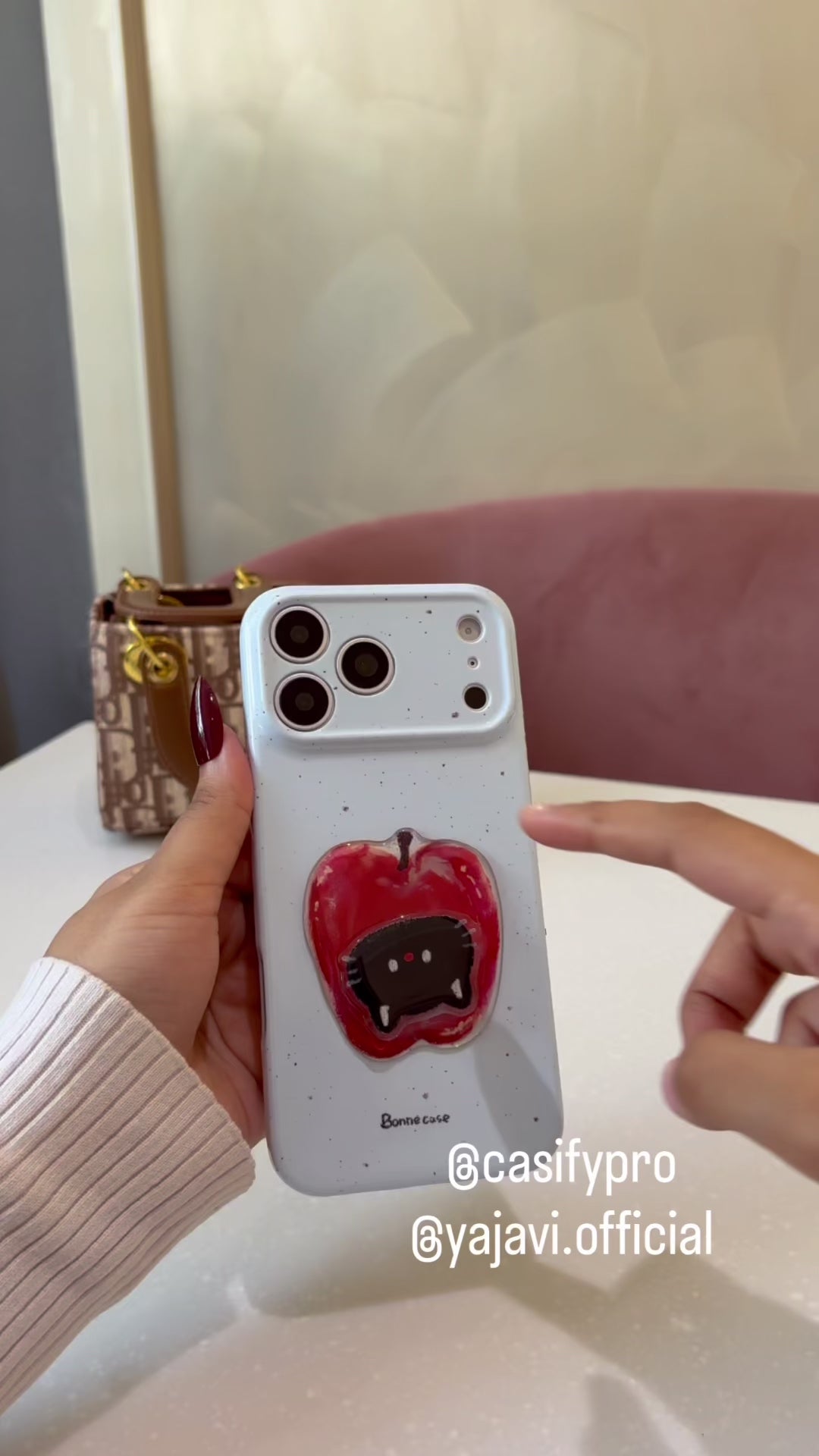 Kitty Apple Case